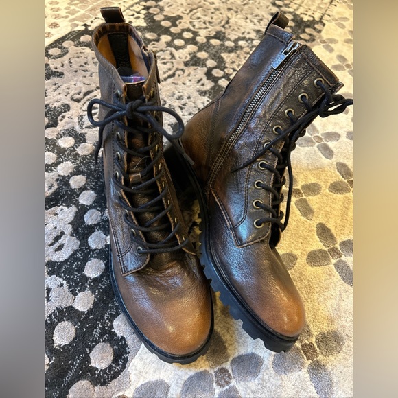 Womens FRYE Lug Sole Combat Boot Dark Brown Antique Size 10 - Picture 8 of 8
